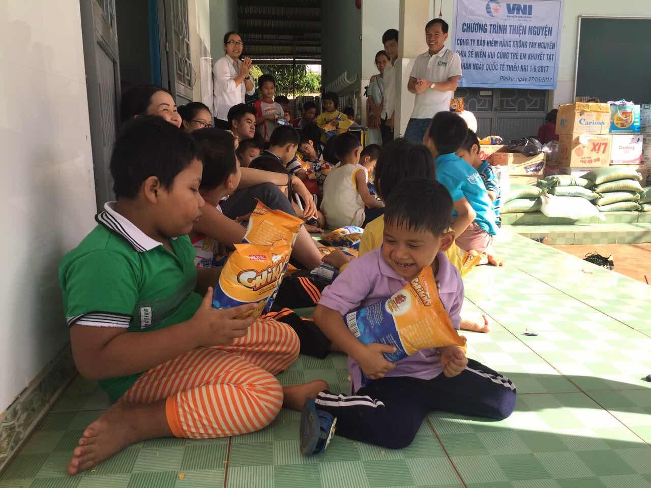 Hoat-dong-tu-thien-nhan-dip-1_6-VNI-Tay-Nguyen1.jpg