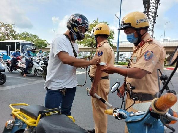 Có nên mua bảo hiểm xe máy giá rẻ?
