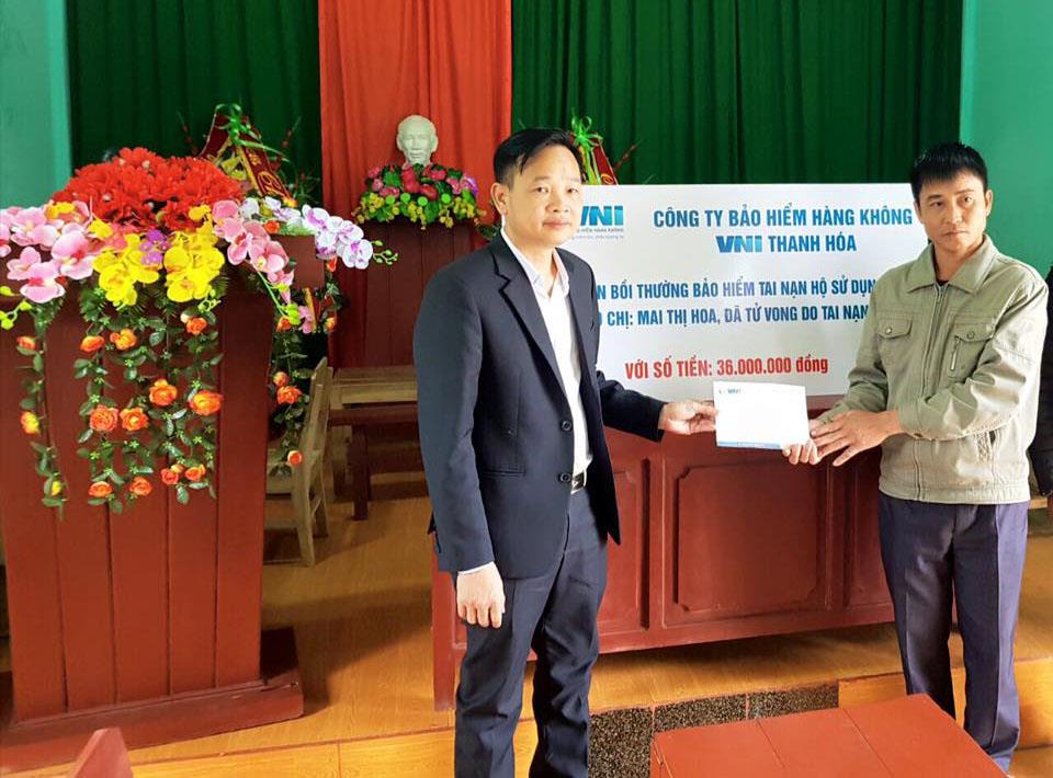VNI Thanh Hóa bồi thường 36 triệu đồng bảo hiểm tai nạn hộ sử dụng điện
