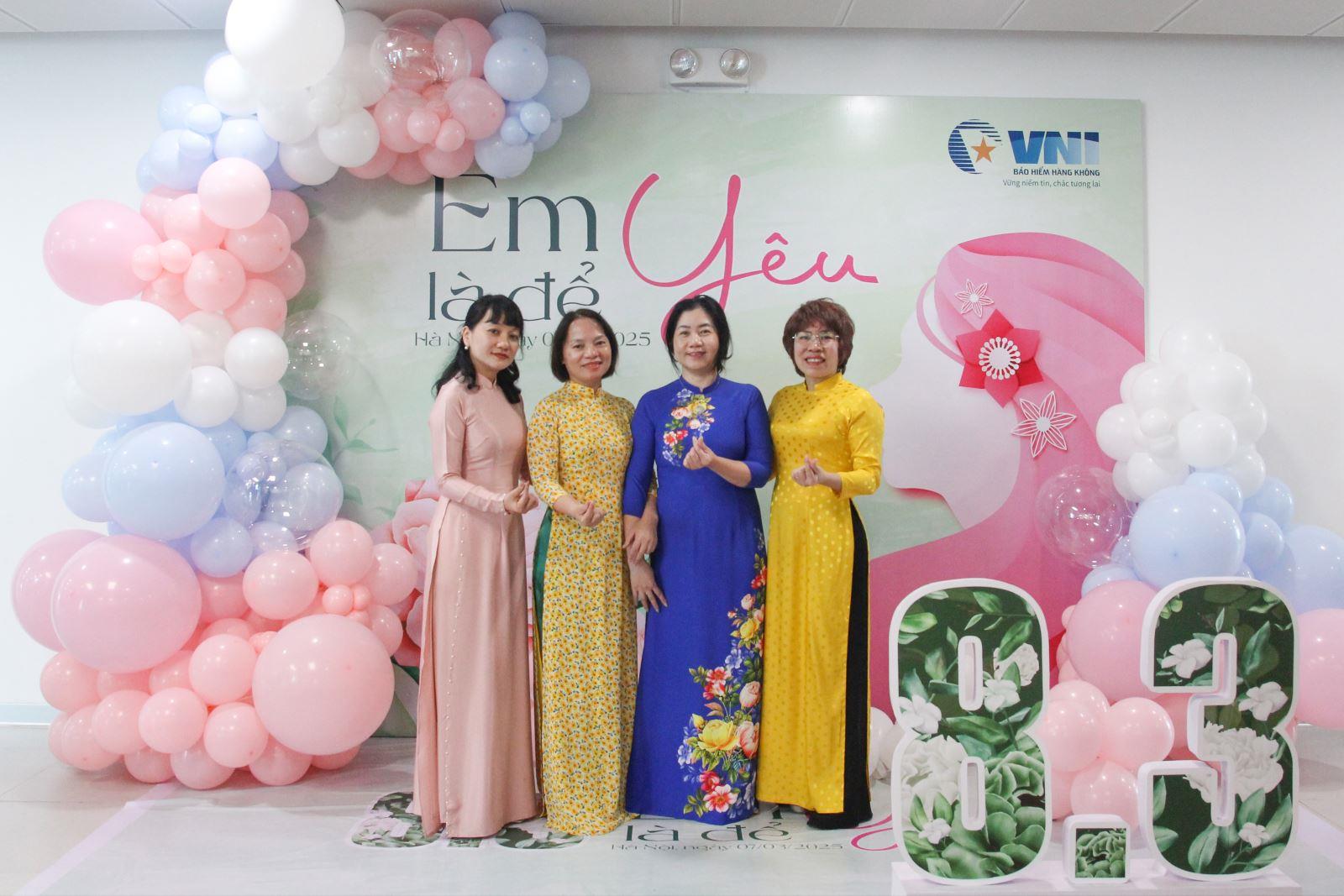 PHÁI ĐẸP VNI RẠNG RỠ SẮC HOA TRONG CHƯƠNG TRÌNH 8/3 