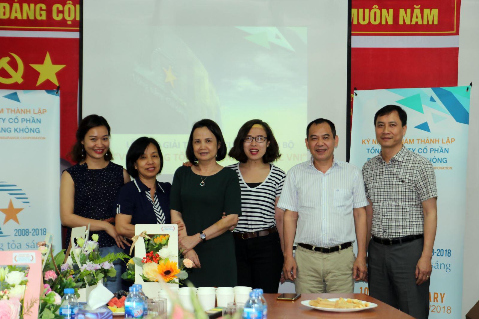 VNI trao giải thưởng cuộc thi viết và thi ảnh