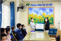 TẾT SẺ CHIA - TẾT YÊU THƯƠNG VNI Trao quà Tết cho các cháu có hoàn cảnh khó khăn tại viện Nhi TW