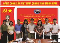 VNI trao chứng nhận bồi dưỡng cảm tình Đảng cho quần chúng ưu tú