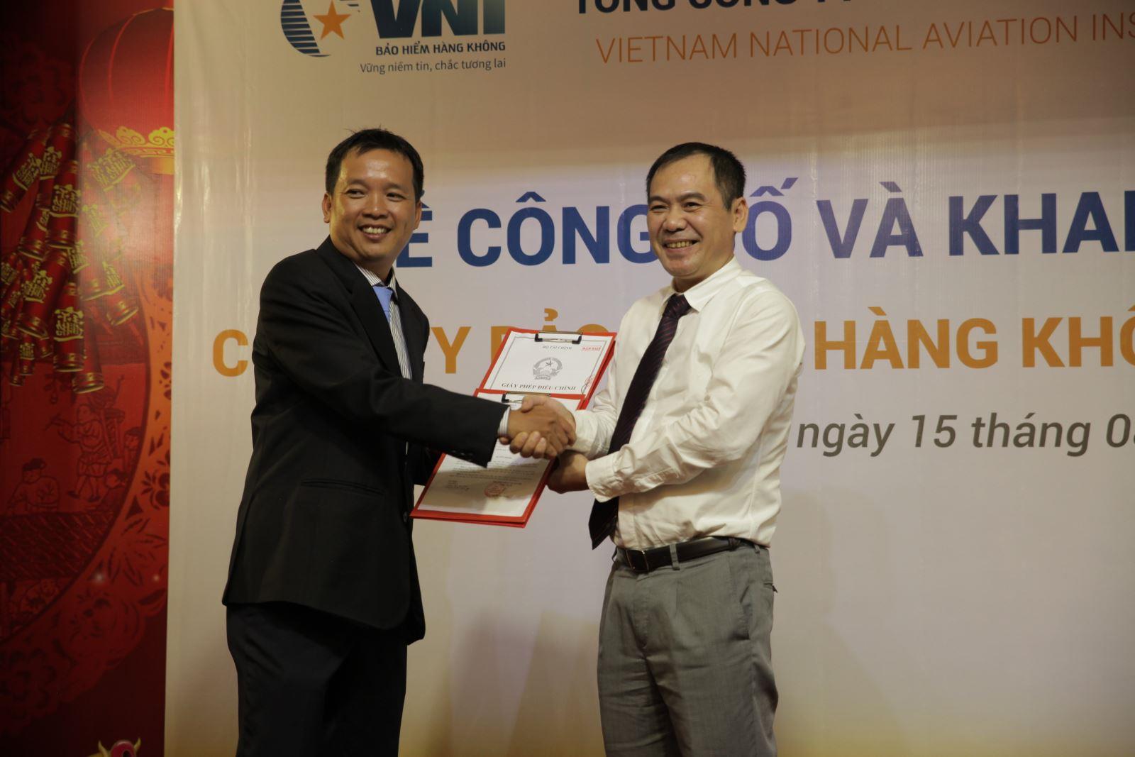 Khai trương Công ty Bảo hiểm Hàng không Bến Thành