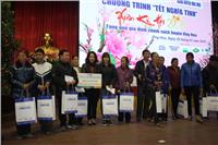 Bảo hiểm Hàng không (VNI) trao “Tết nghĩa tình” đến với các gia đình có hoàn cảnh khó khăn