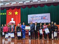 Bảo hiểm Hàng không (VNI) tặng quà tết cho gia đình chính sách huyện Ba Vì, Hà Nội