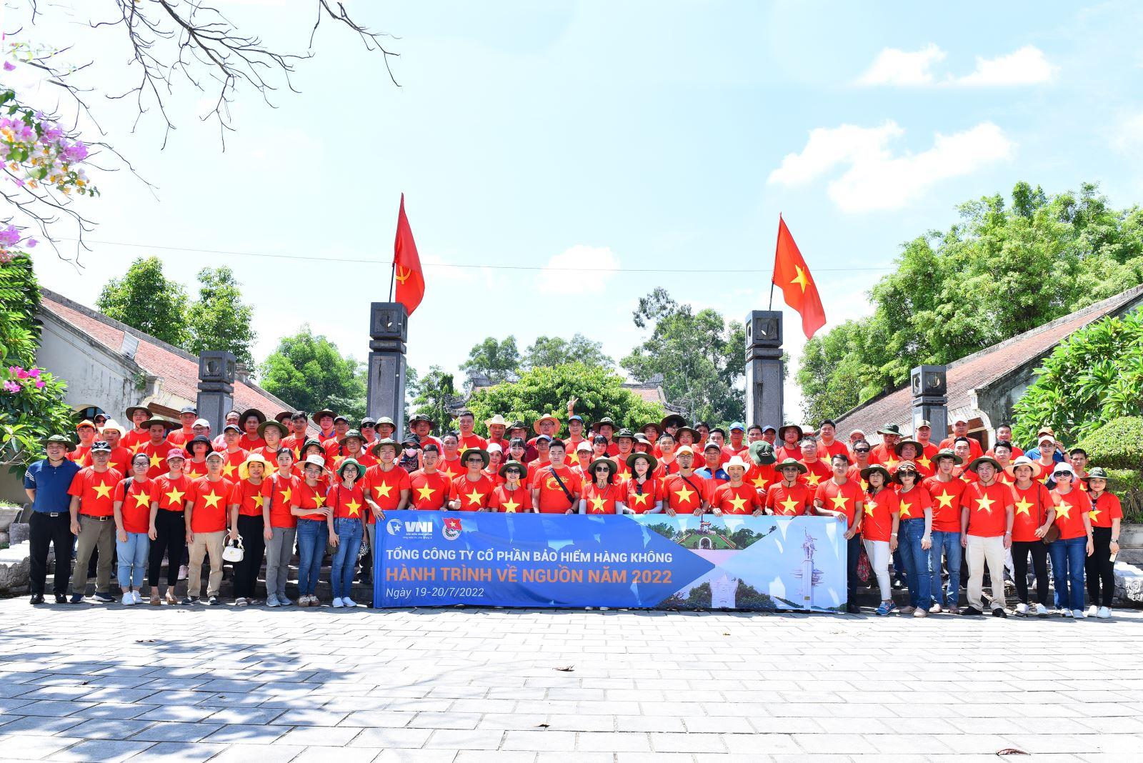 VNI hành trình về nguồn 2022 viếng thăm di tích lịch sử địa chỉ đỏ
