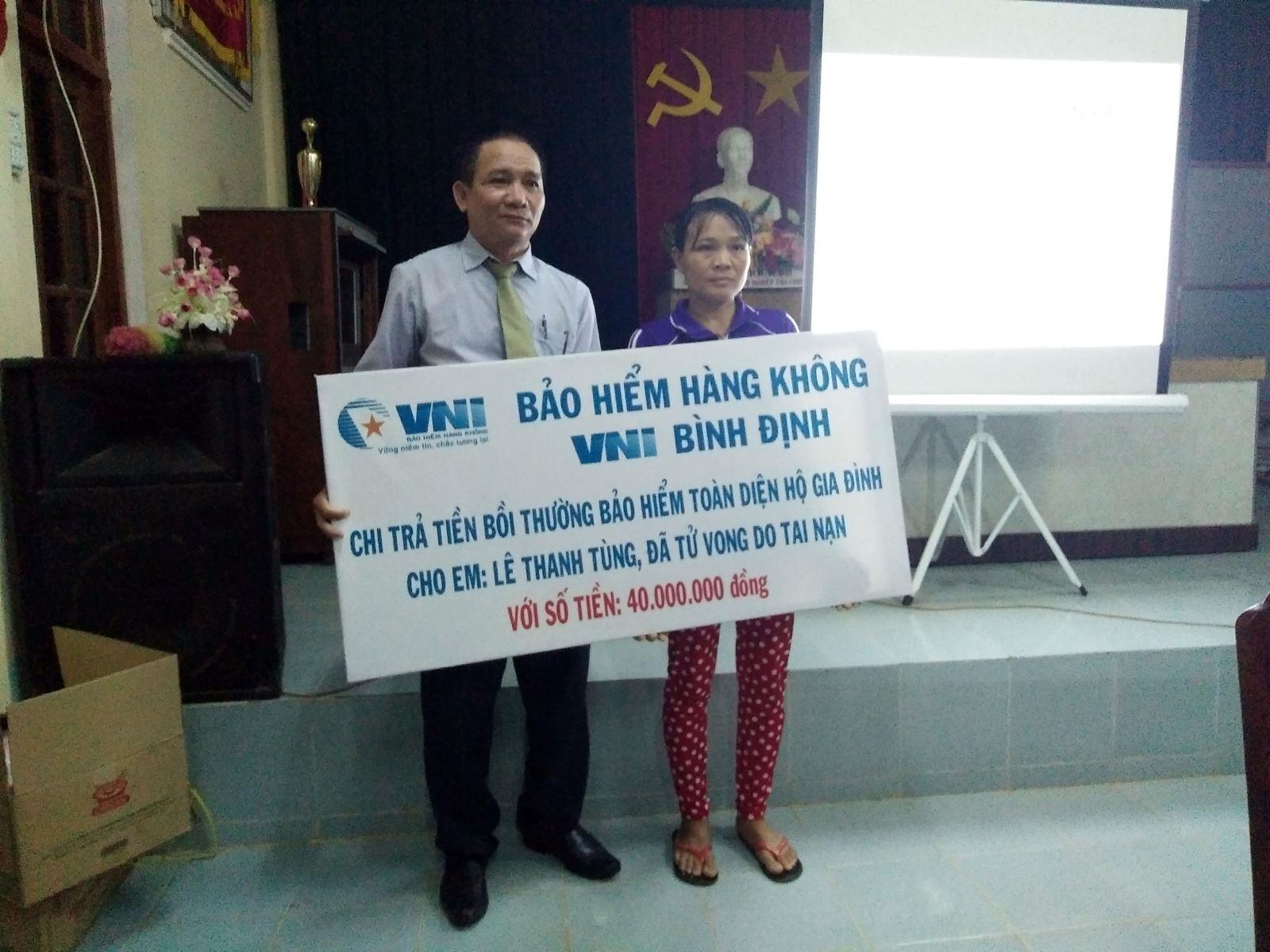 VNI Bình Định bồi thường 40 triệu đồng bảo hiểm hộ gia đình