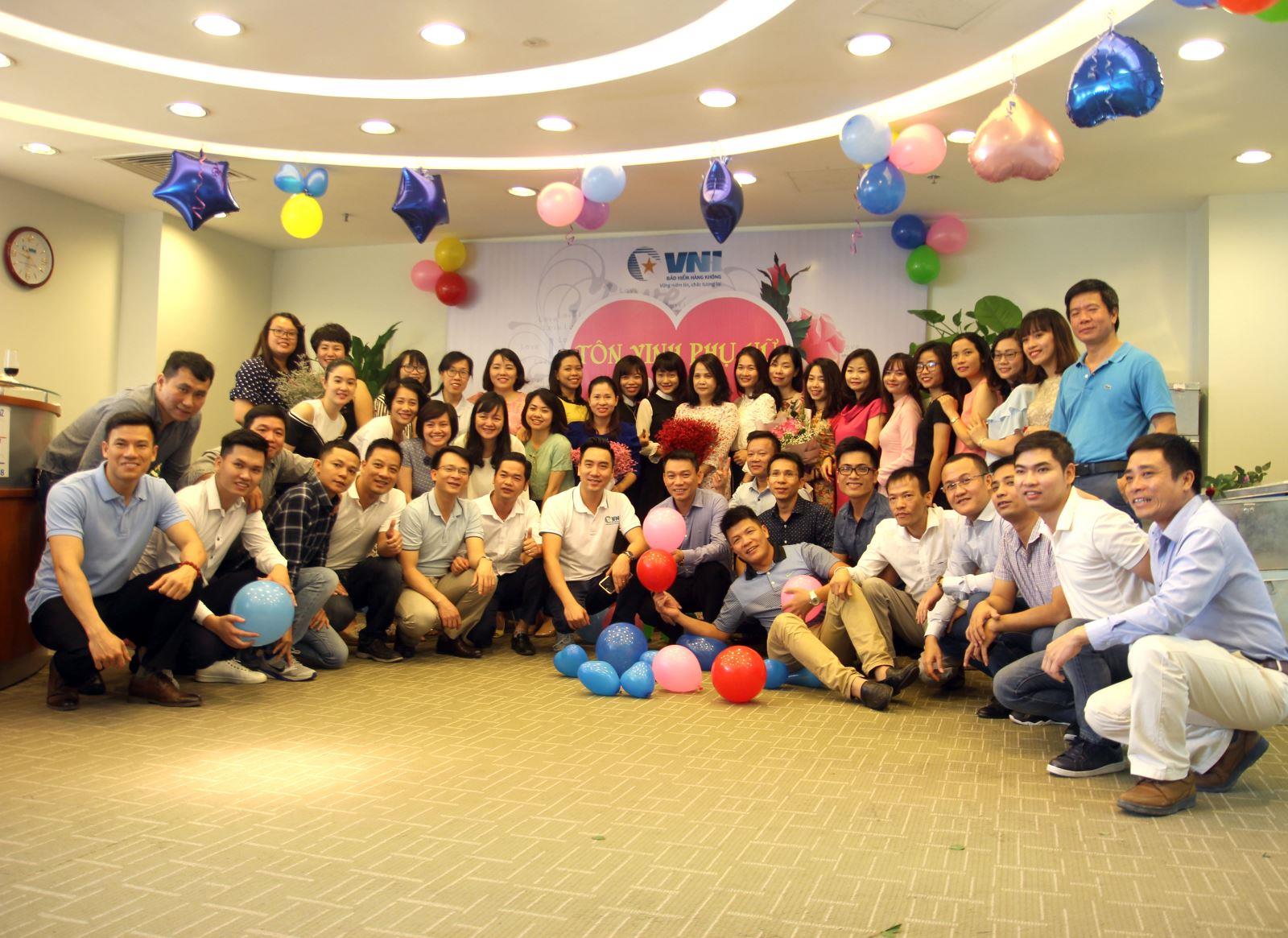 VNI tôn vinh chị em nhân ngày phụ nữ Việt Nam 20/10