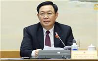 “Không có bảo hiểm giống như đi cầu thang mà không có tay vịn”