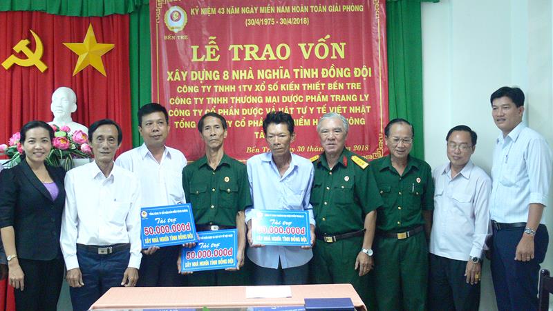 VNI ủng hộ 50 triệu đồng xây dựng nhà nghĩa tình đồng đội tại Bến Tre