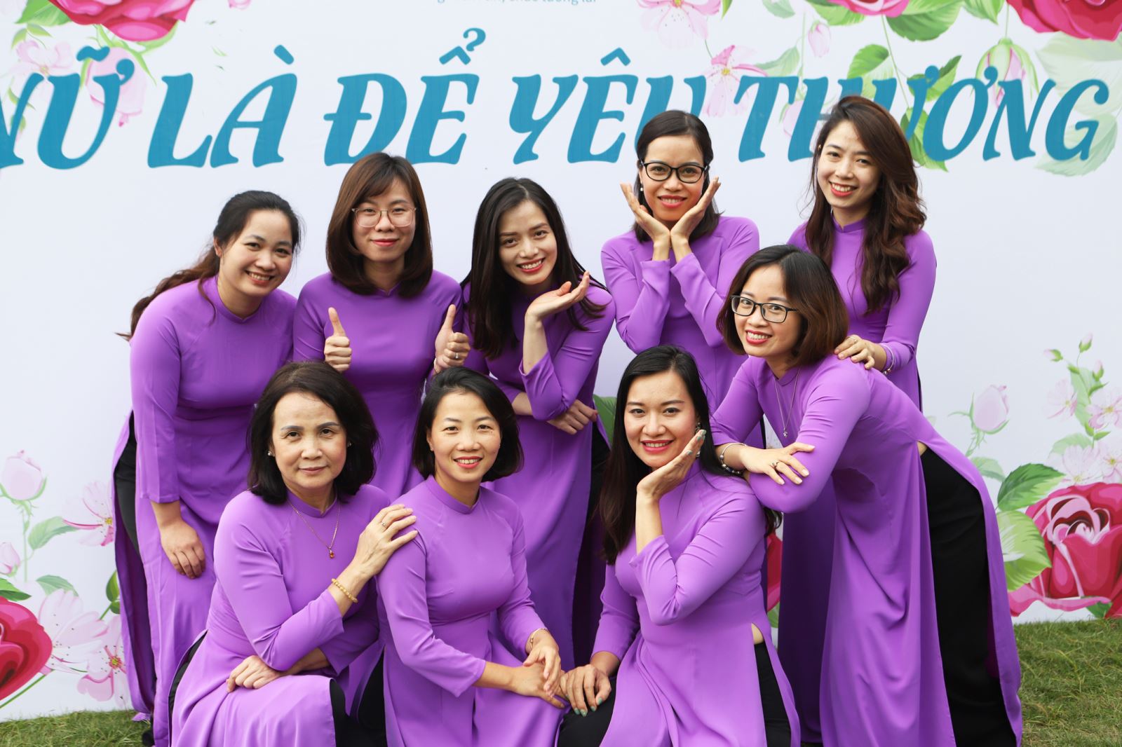 VNI TƯNG BỪNG CHÀO MỪNG NGÀY PHỤ NỮ VIỆT NAM 20/10
