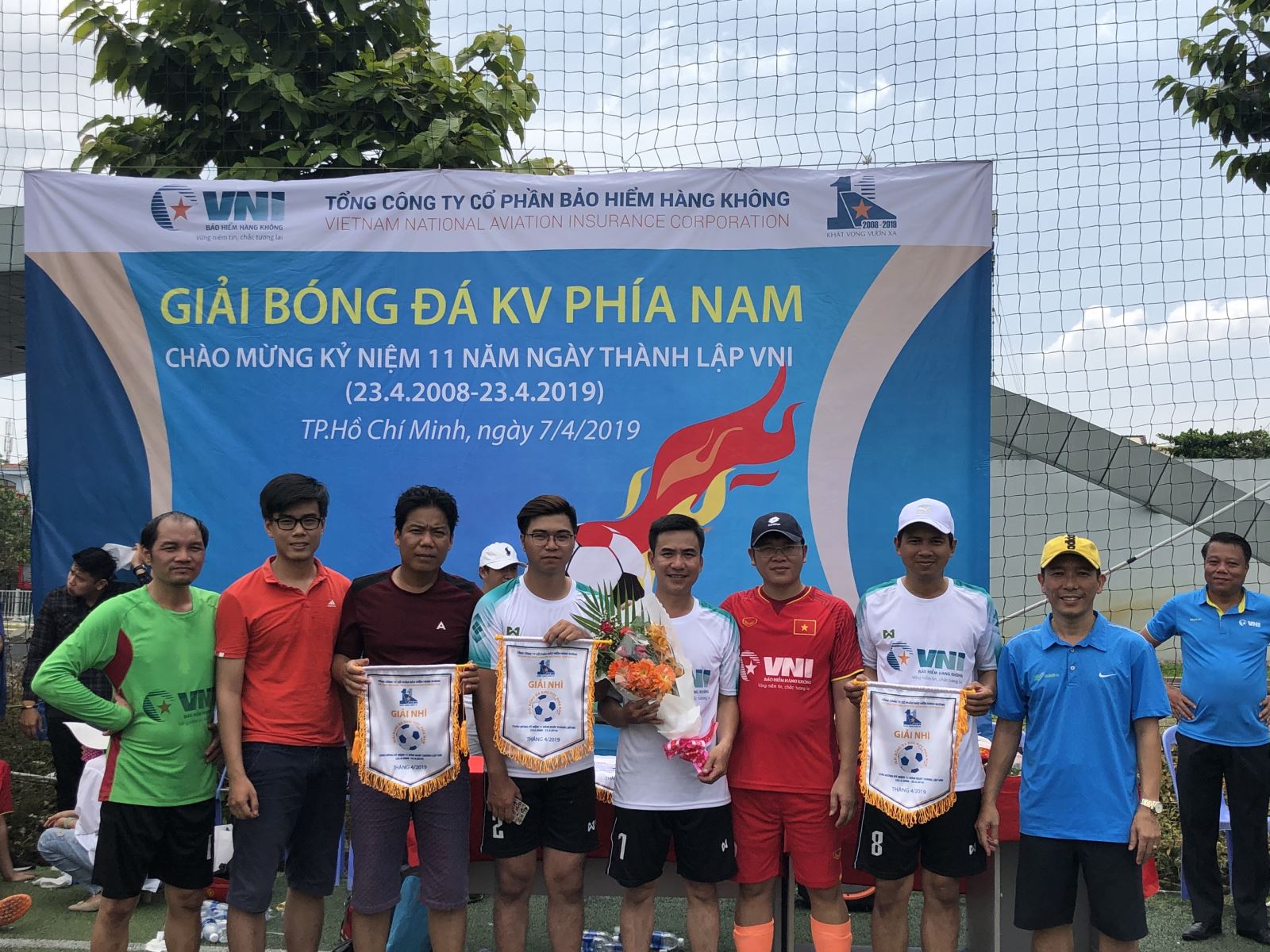 VNI tổ chức giải bóng đá, tennis chào mừng 11 năm ngày thành lập