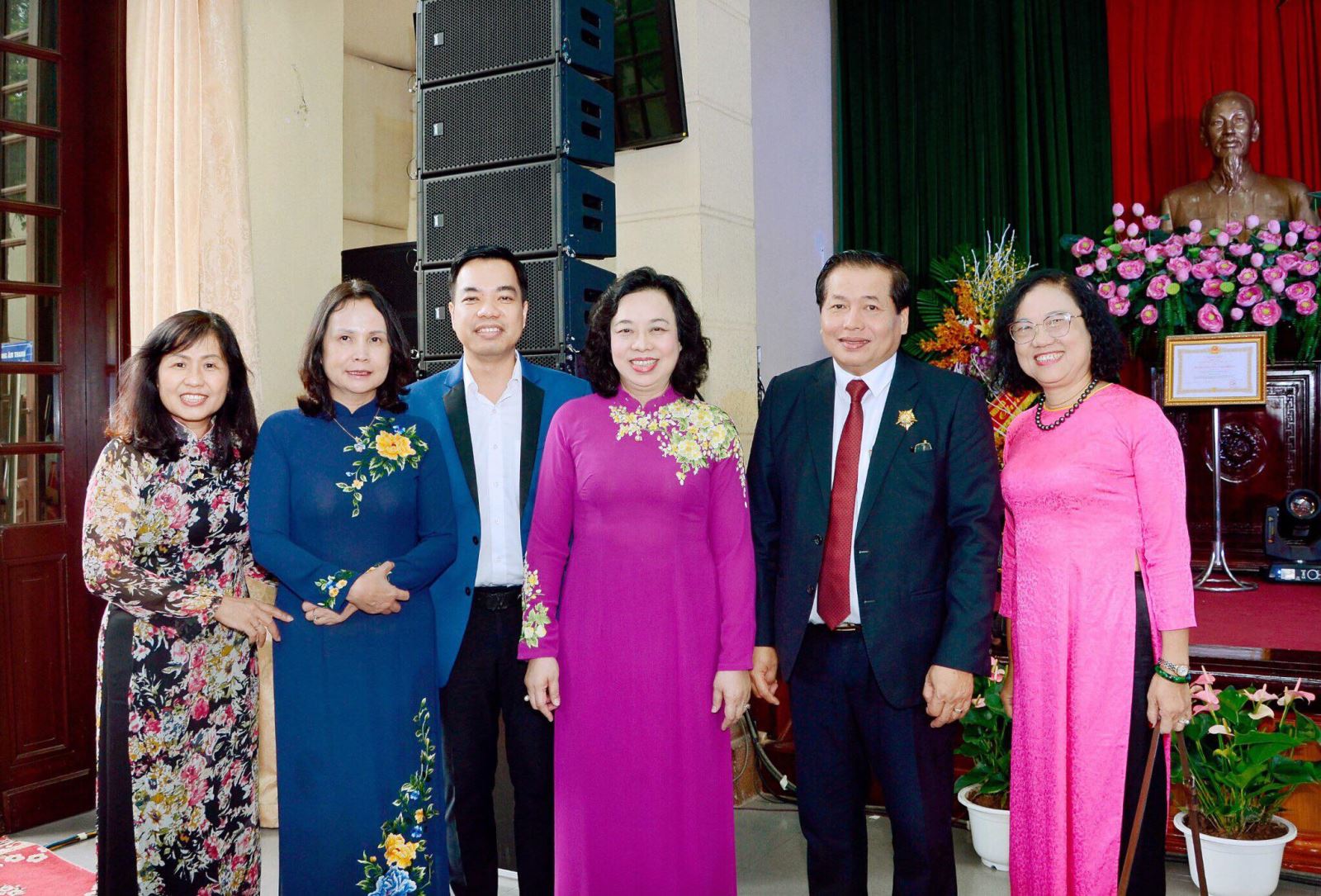 VNI được Đảng ủy Khối DN Hà Nội khen thưởng 1