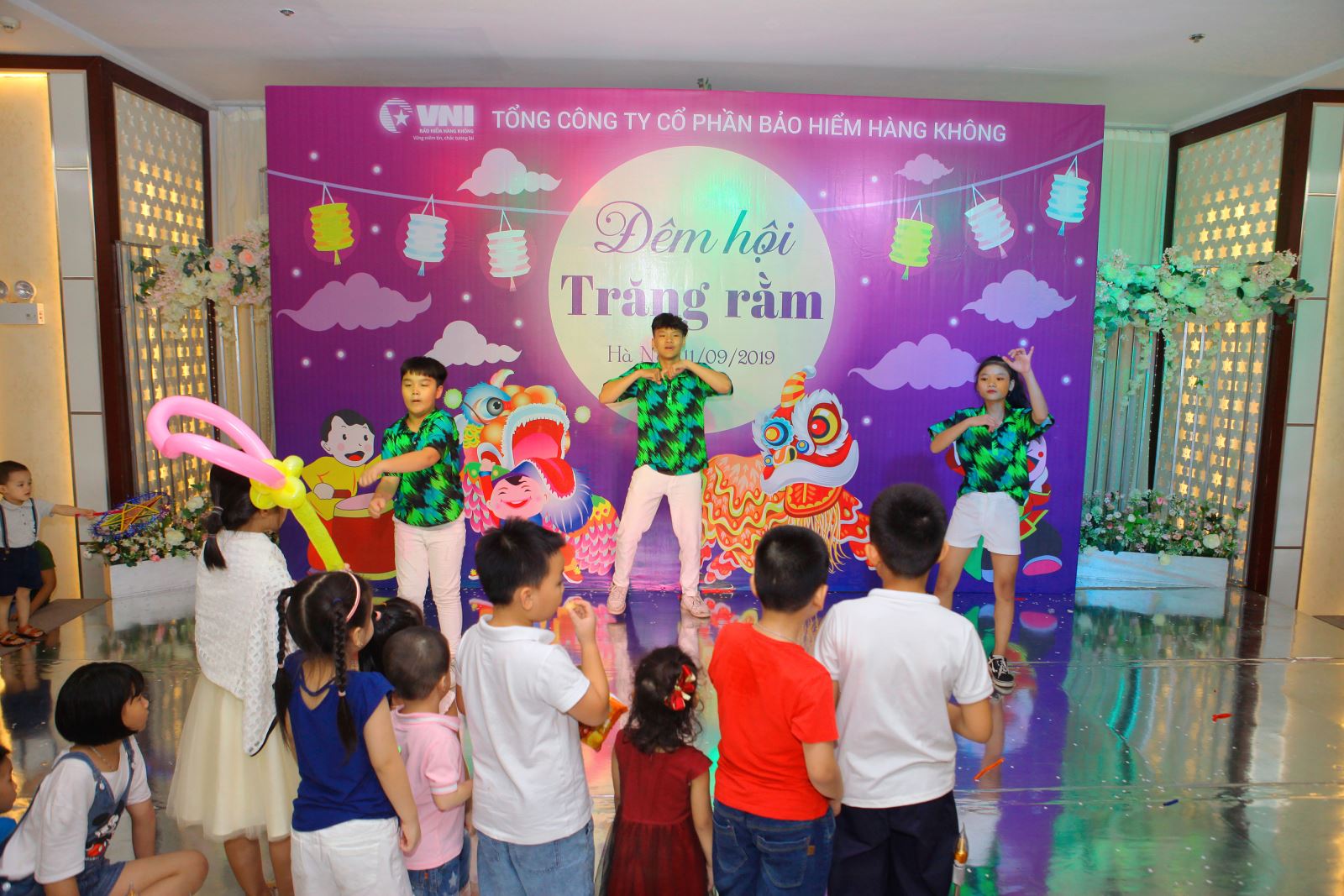 VNI tổ chức vui tết trung thu Đêm hội trăng rằm 2019