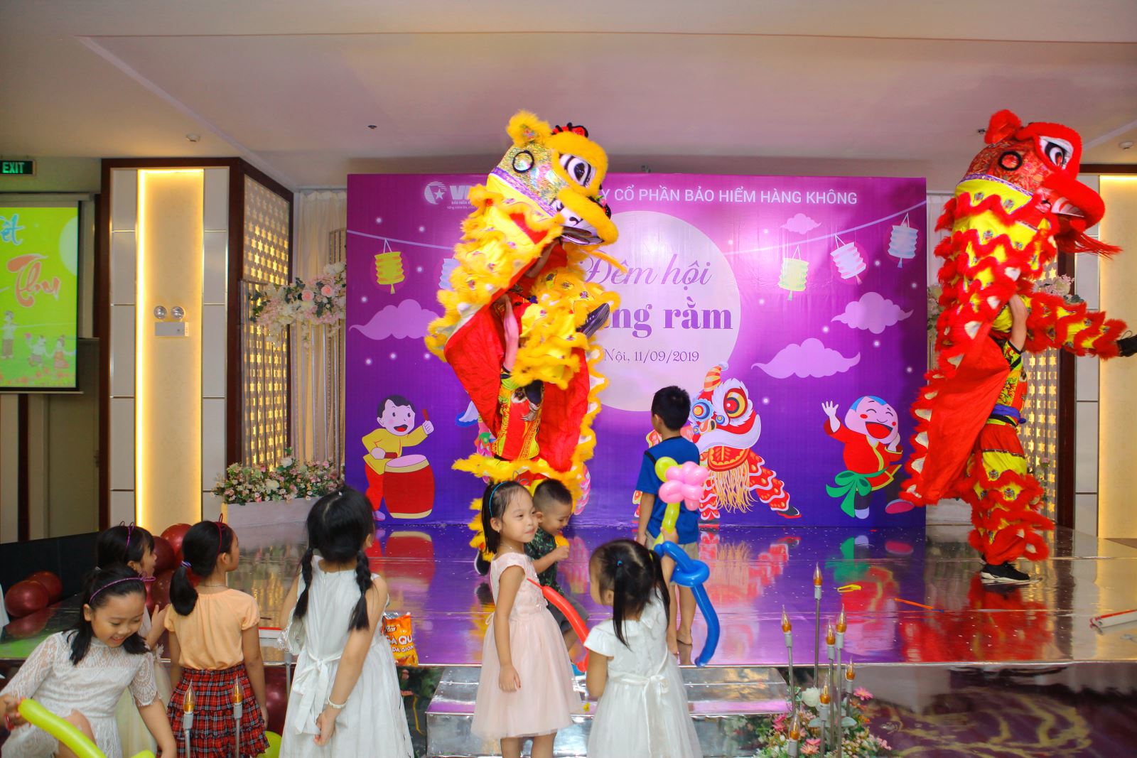 VNI tổ chức vui tết trung thu Đêm hội trăng rằm 2019