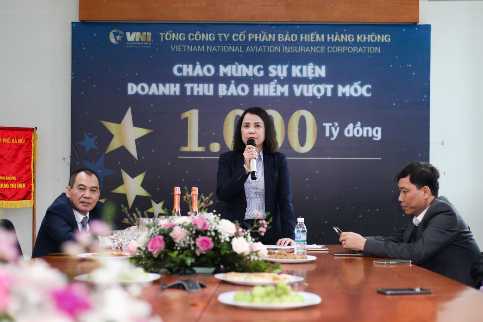 VNI doanh thu bảo hiểm vượt mốc 1.000 tỷ đồng 2