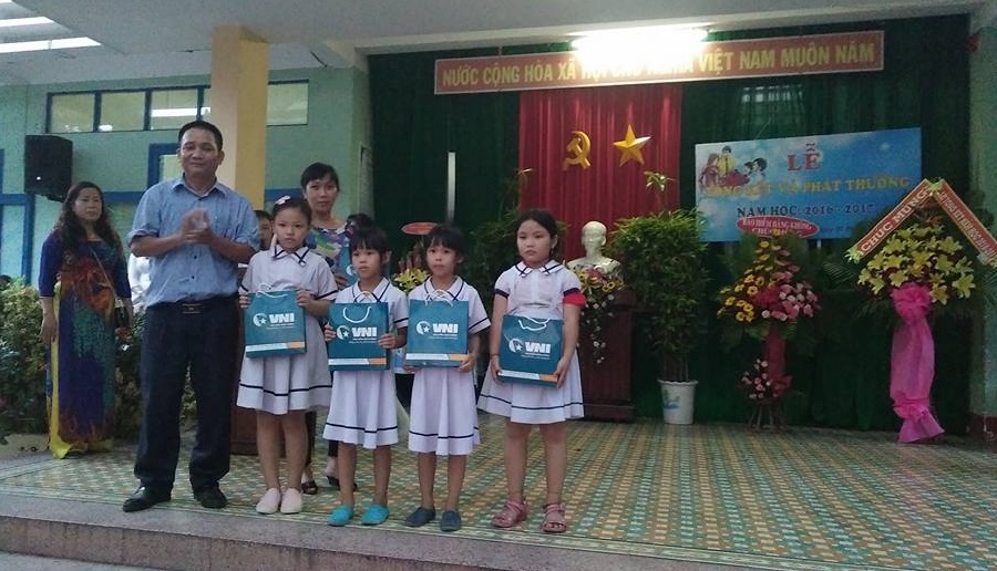 VNI - HOẠT ĐỘNG THIỆN NGUYỆN NHÂN NGÀY QUỐC TẾ THIẾU NHI 1/6